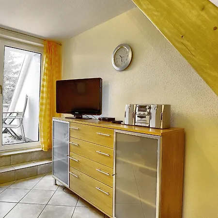 Hirschberger, Christian, Fw 2 Apartment *